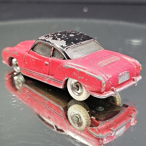 Dinky Toys Volkswagen Karmann Ghia Sports Car Missing Front Wheel Rubber - Picture 4 of 8